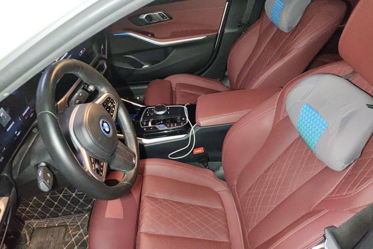 Used BMW i3 2022 eDrive 35 L Left Front Seat