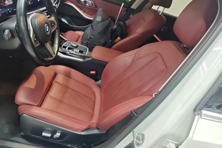 Used BMW i3 2022 eDrive 35 L Left Front Seat