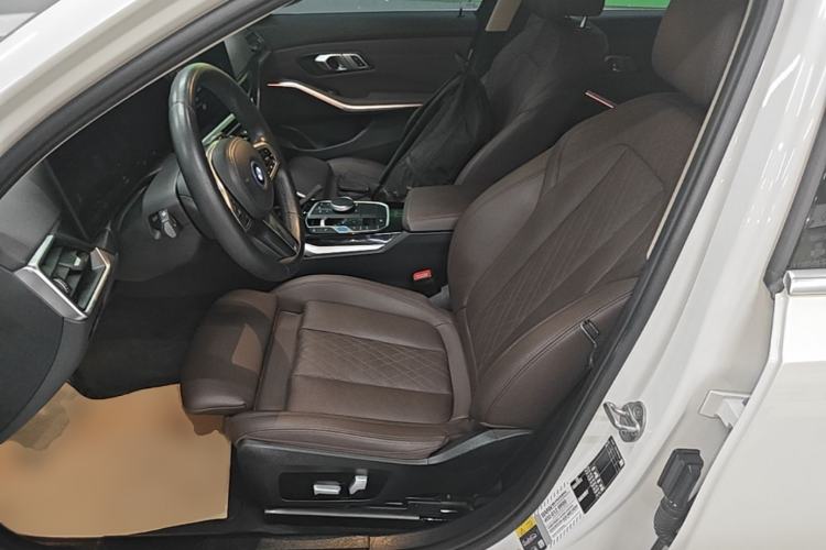 Used BMW i3 2022 eDrive 35 L Left Front Seat