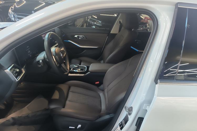 Used BMW i3 2022 eDrive 35 L Left Front Seat