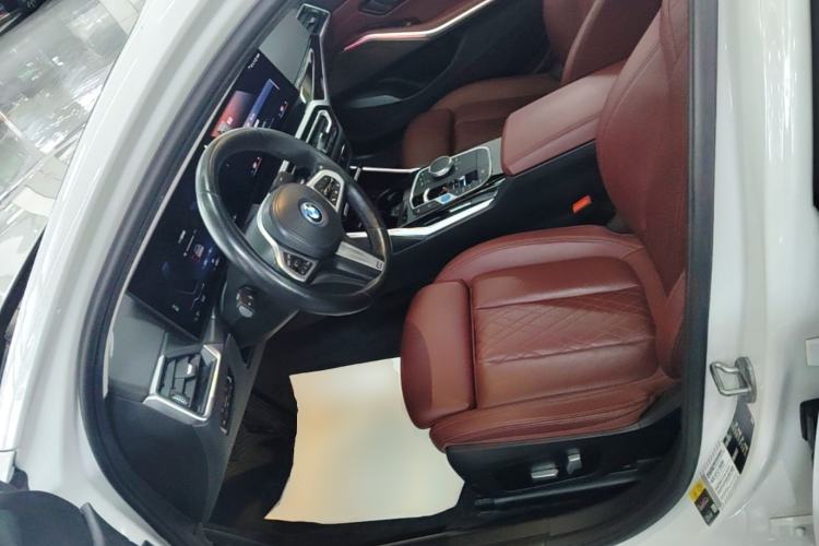 Used BMW i3 2022 eDrive 35 L Left Front Seat