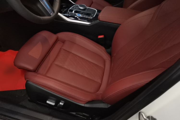 Used BMW i3 2022 eDrive 35 L Left Front Seat
