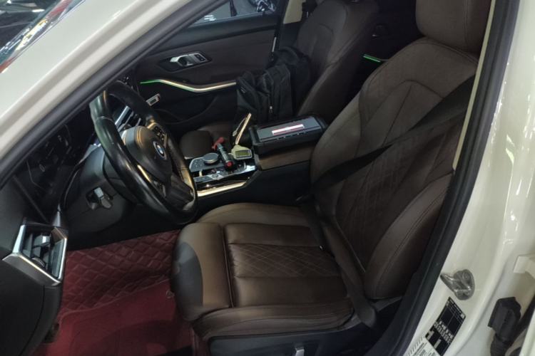 Used BMW i3 2022 eDrive 35 L Left Front Seat