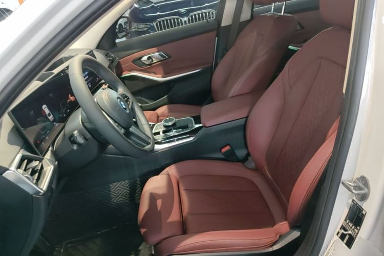 Used BMW i3 2022 eDrive 35 L Left Front Seat