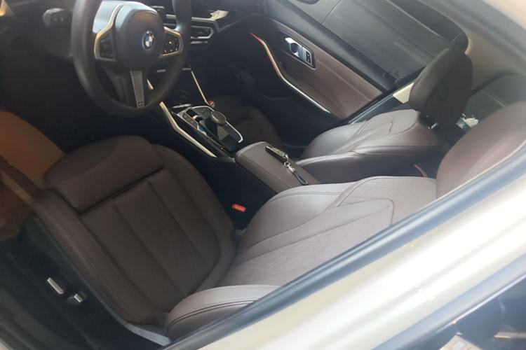 Used BMW i3 2022 eDrive 35 L Left Front Seat