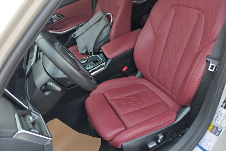 Used BMW i3 2022 eDrive 35 L Left Front Seat