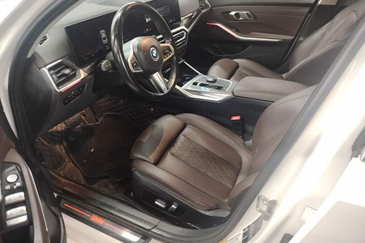 Used BMW i3 2022 eDrive 35 L Left Front Seat