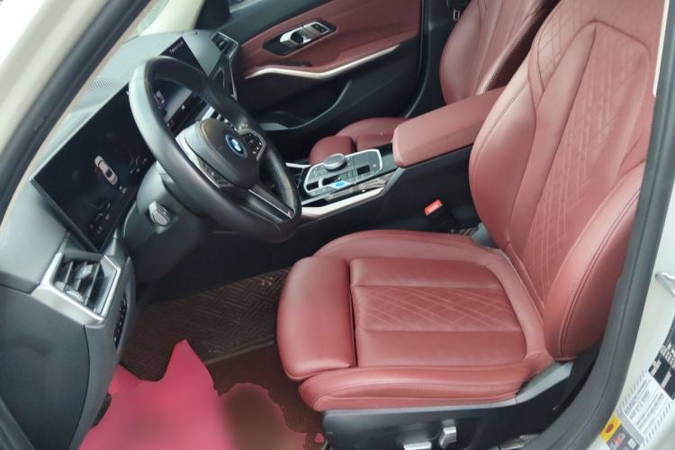 Used BMW i3 2022 eDrive 35 L Left Front Seat