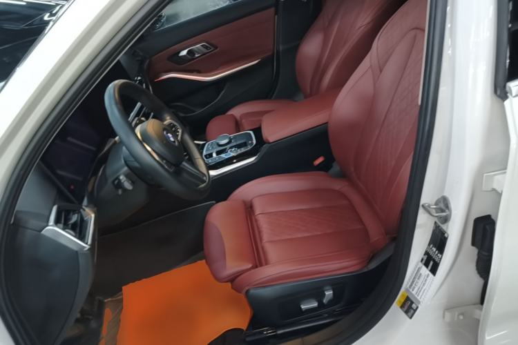 Used BMW i3 2022 eDrive 35 L Left Front Seat