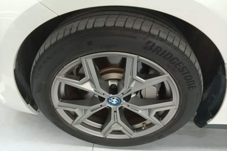 Used BMW i3 2022 eDrive 35 L Left Front Wheel Hub