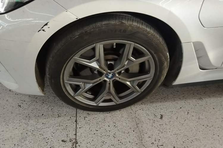 Used BMW i3 2022 eDrive 35 L Left Front Wheel Hub