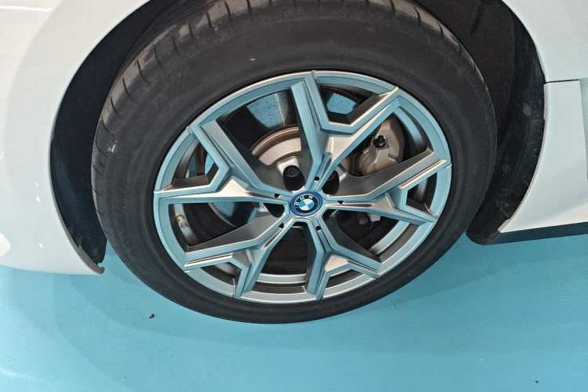 Used BMW i3 2022 eDrive 35 L Left Front Wheel Hub