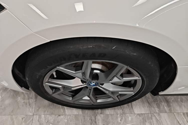 Used BMW i3 2022 eDrive 35 L Left Front Wheel Hub