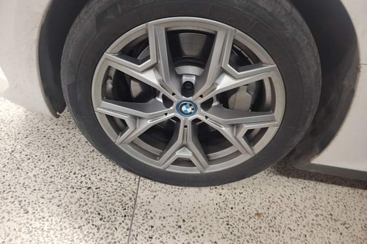Used BMW i3 2022 eDrive 35 L Left Front Wheel Hub