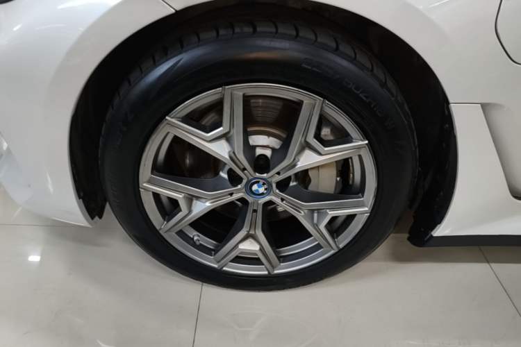 Used BMW i3 2022 eDrive 35 L Left Front Wheel Hub