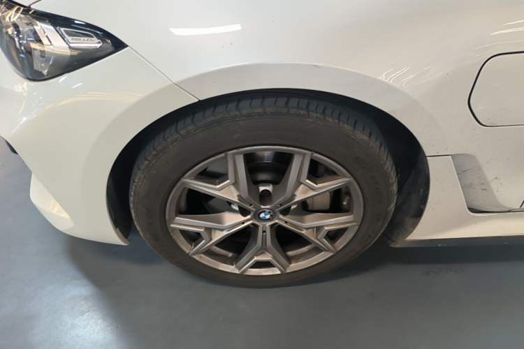 Used BMW i3 2022 eDrive 35 L Left Front Wheel Hub