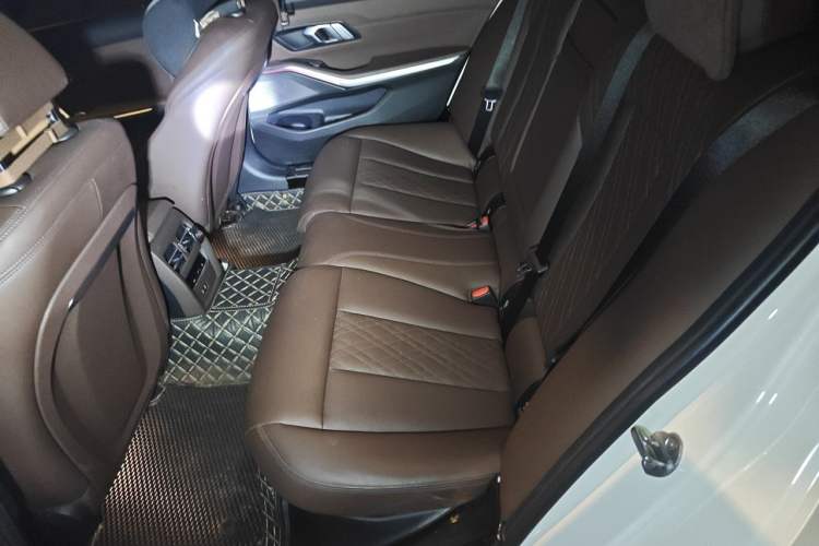 Used BMW i3 2022 eDrive 35 L Left Rear Seat