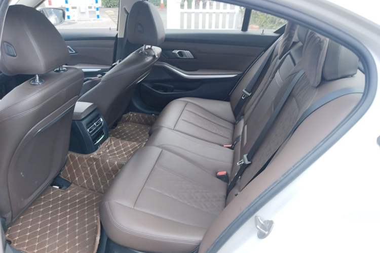 Used BMW i3 2022 eDrive 35 L Left Rear Seat