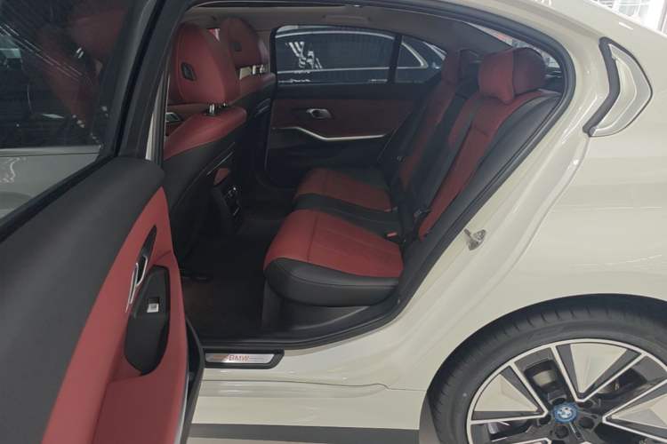 Used BMW i3 2022 eDrive 35 L Left Rear Seat