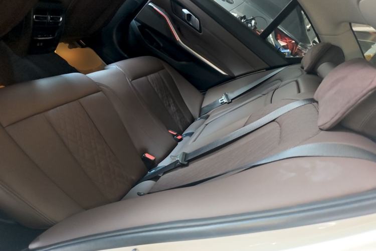 Used BMW i3 2022 eDrive 35 L Left Rear Seat