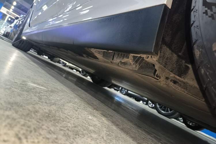 Used BMW i3 2022 eDrive 35 L Left Side Sill