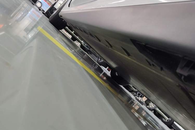 Used BMW i3 2022 eDrive 35 L Left Side Sill