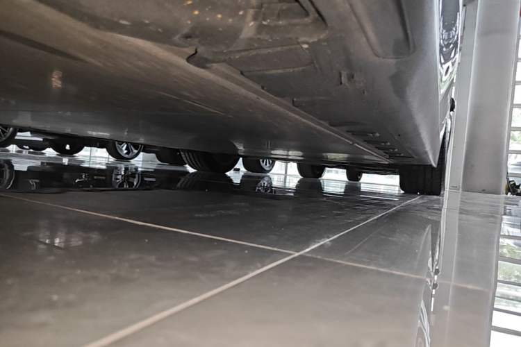 Used BMW i3 2022 eDrive 35 L Left Side Sill
