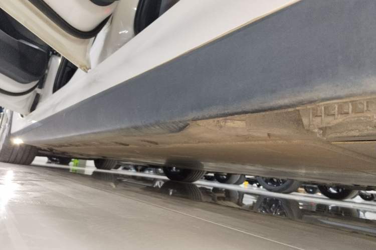 Used BMW i3 2022 eDrive 35 L Left Side Sill