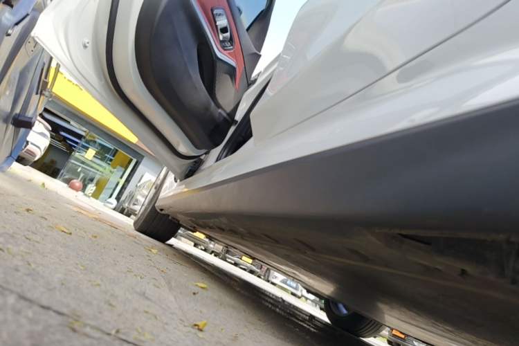 Used BMW i3 2022 eDrive 35 L Left Side Sill