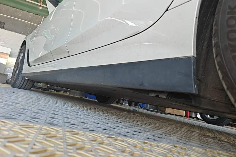 Used BMW i3 2022 eDrive 35 L Left Side Sill