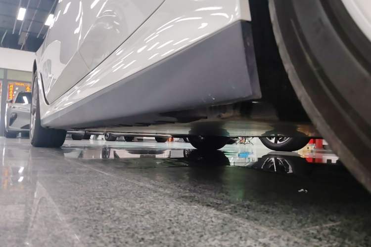 Used BMW i3 2022 eDrive 35 L Left Side Sill