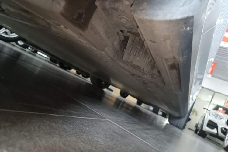 Used BMW i3 2022 eDrive 35 L Left Side Sill