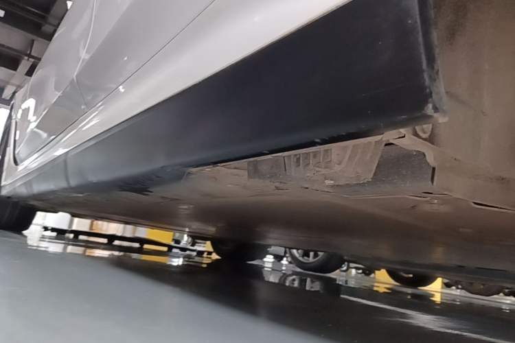 Used BMW i3 2022 eDrive 35 L Left Side Sill