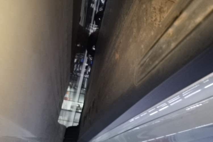 Used BMW i3 2022 eDrive 35 L Left Side Sill
