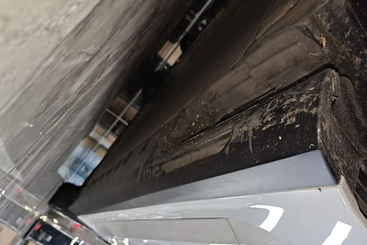 Used BMW i3 2022 eDrive 35 L Left Side Sill