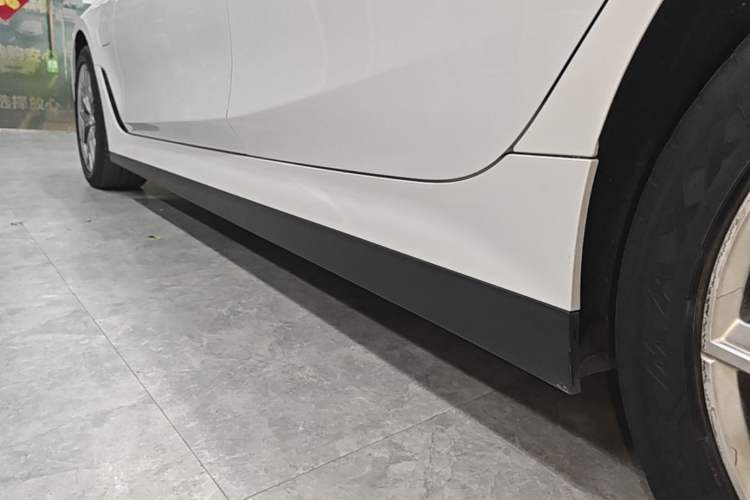 Used BMW i3 2022 eDrive 35 L Left Side Sill