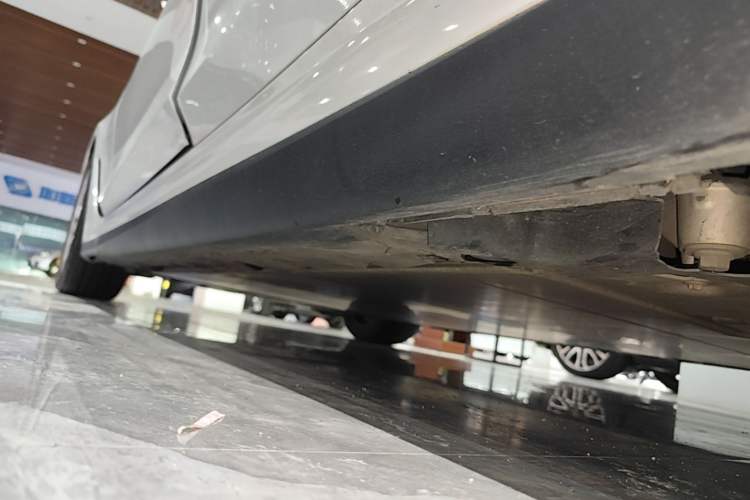 Used BMW i3 2022 eDrive 35 L Left Side Sill