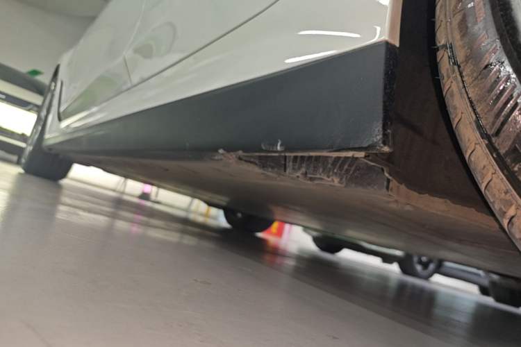 Used BMW i3 2022 eDrive 35 L Left Side Sill
