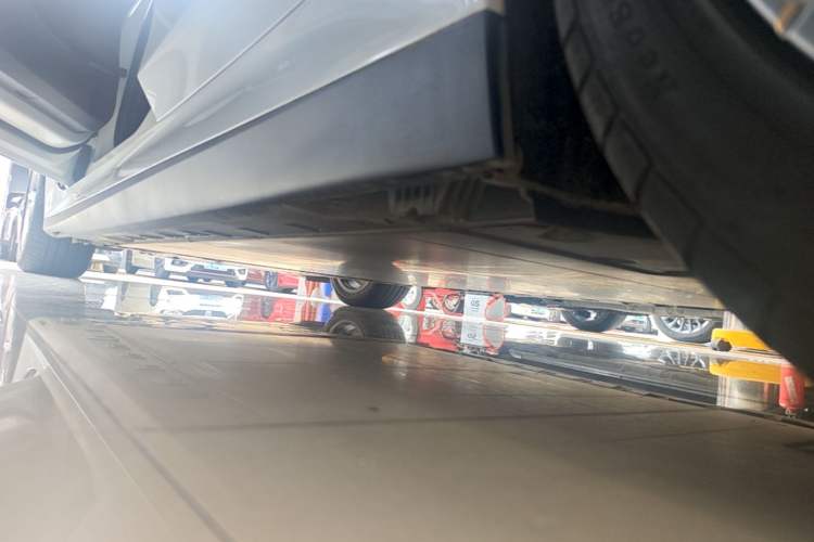 Used BMW i3 2022 eDrive 35 L Left Side Sill