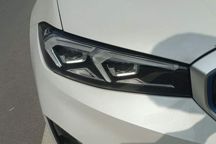 Used BMW i3 2022 eDrive 35 L Right Front Headlight