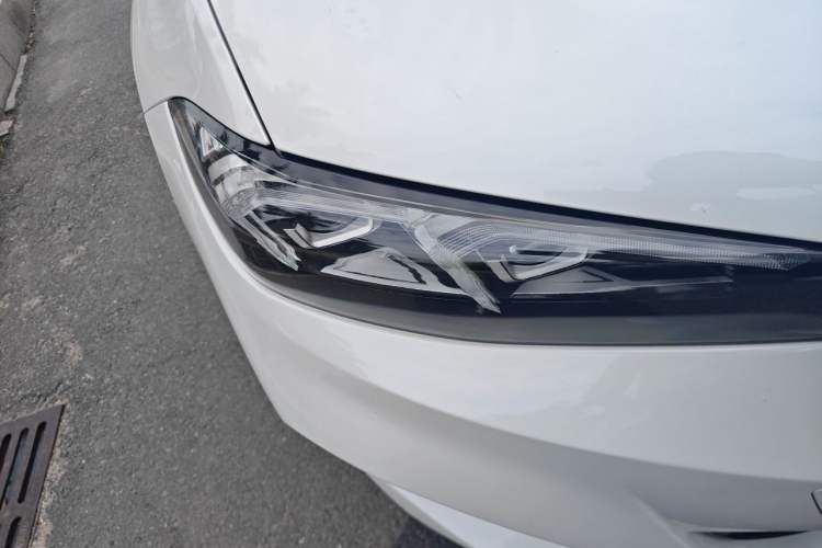 Used BMW i3 2022 eDrive 35 L Right Front Headlight