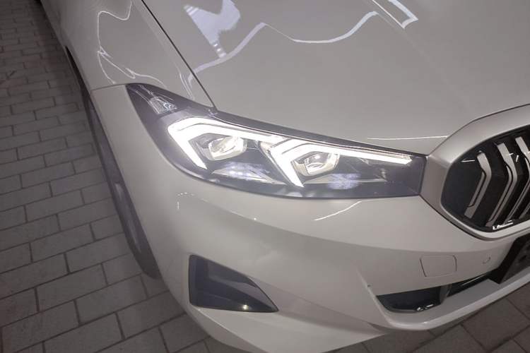 Used BMW i3 2022 eDrive 35 L Right Front Headlight