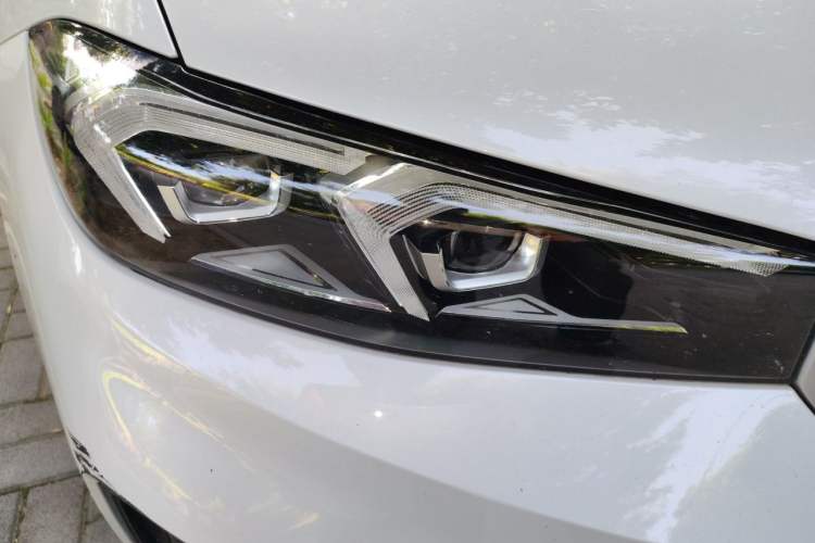 Used BMW i3 2022 eDrive 35 L Right Front Headlight