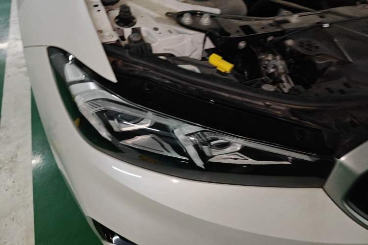 Used BMW i3 2022 eDrive 35 L Right Front Headlight