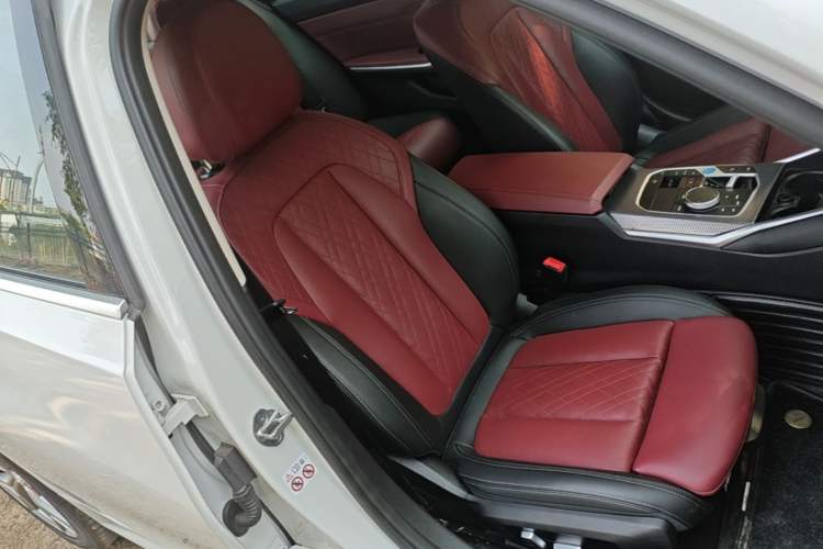 Used BMW i3 2022 eDrive 35 L Right Front Seat