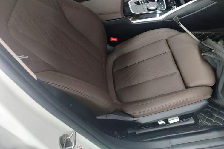 Used BMW i3 2022 eDrive 35 L Right Front Seat