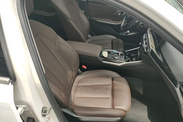 Used BMW i3 2022 eDrive 35 L Right Front Seat