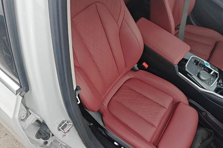 Used BMW i3 2022 eDrive 35 L Right Front Seat
