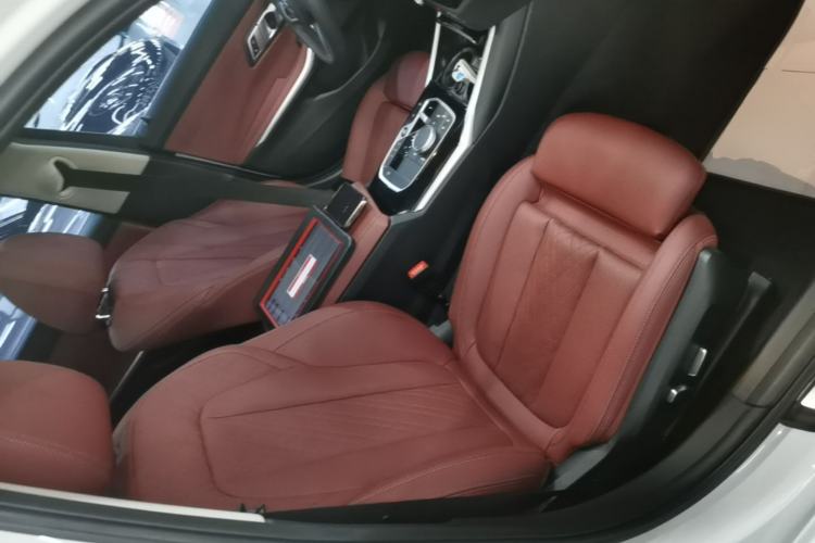 Used BMW i3 2022 eDrive 35 L Right Front Seat