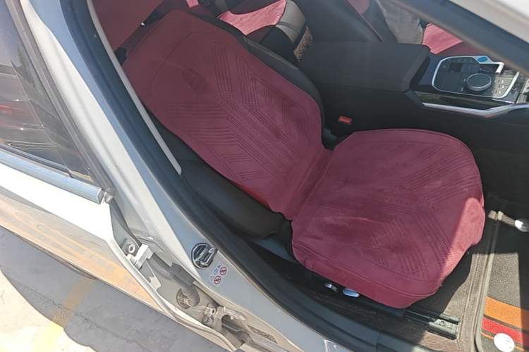 Used BMW i3 2022 eDrive 35 L Right Front Seat